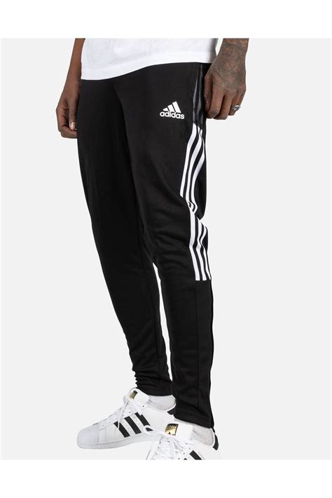 adidas erkek eşofman.